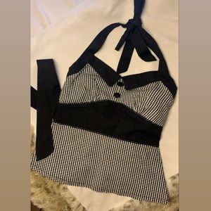 Retro Halter Top 🖤💋